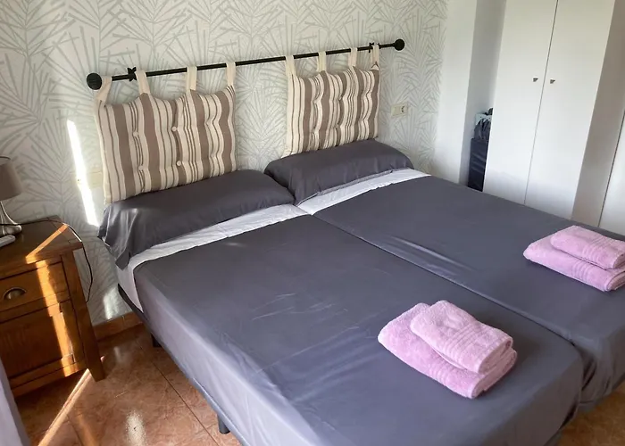 Luninoso y práctico apartamento en el centro con amplio parking incluido